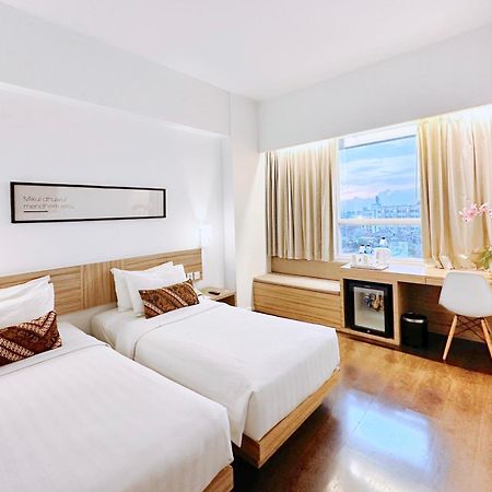 Отель Grand Zuri Malioboro Джокьякарта Экстерьер фото