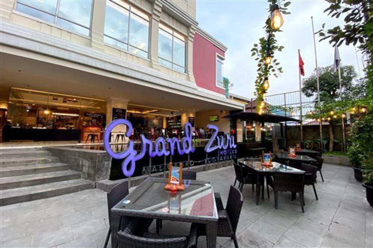 Отель Grand Zuri Malioboro Джокьякарта Экстерьер фото