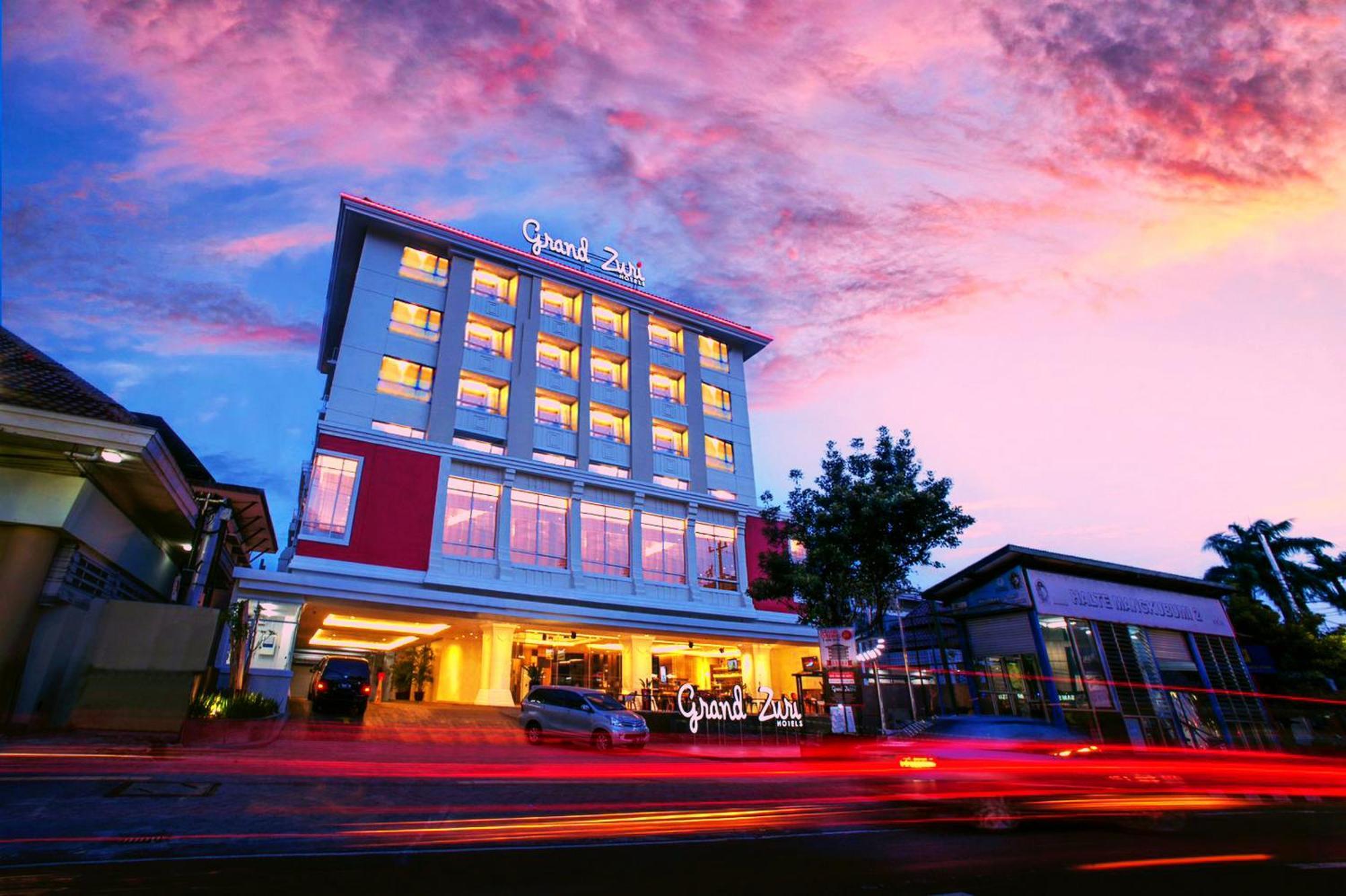 Отель Grand Zuri Malioboro Джокьякарта Экстерьер фото